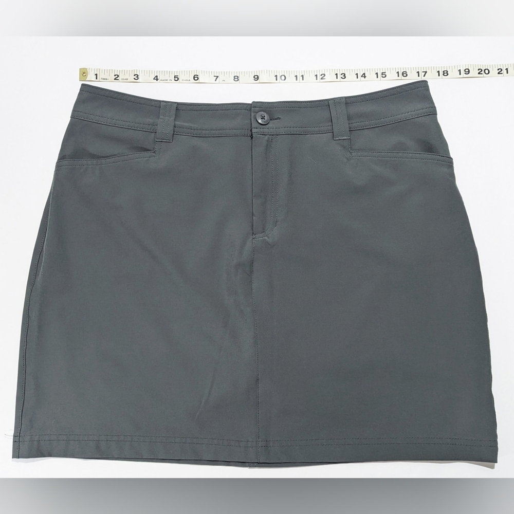 Eddie Bauer Adventurer Skort 2.0 Women's Size 12, UPF 50+ Dark Gray Stretch